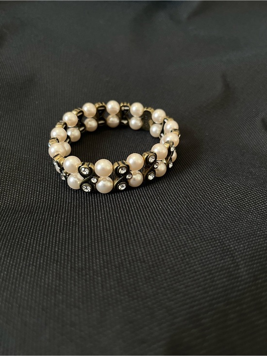 J. Crew Jewelry - J. Crew Pearl and Crystal Stretch Bracelet - Ivory and Gold Accents